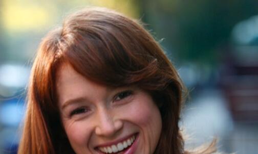 Tiger of the Week: Ellie Kemper ’02