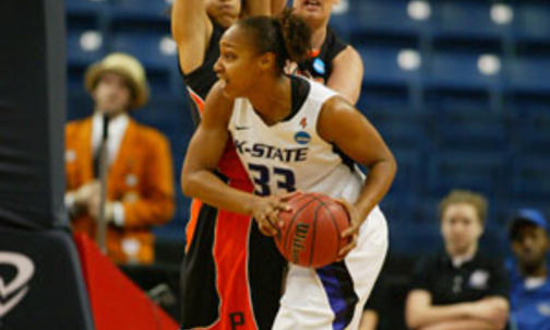 Women's basketball: In a game of 'alternating currents,' Kansas State made the last charge