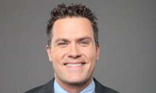 NFL Network Host Kyle Brandt ’01 Talks Football, Over Breakfast