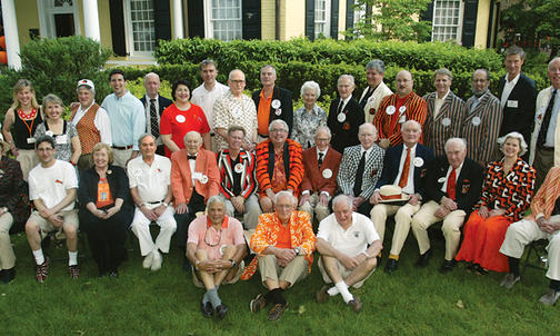PAWsing to honor class secretaries