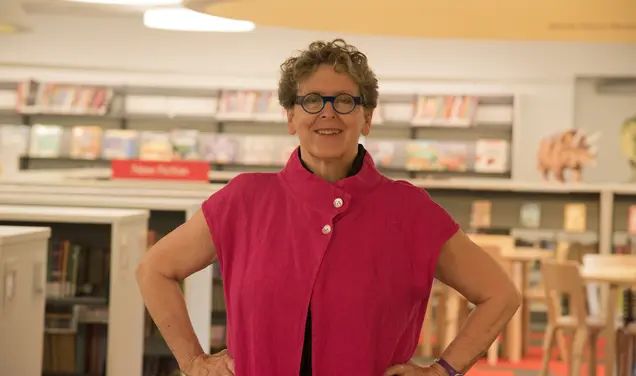 Librarian Jane Folger &rsquo;81 Knows How to Turn Kids into Readers