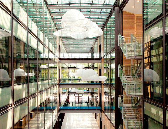 The focal point of the new chemistry building is the 75-foot-high atrium, called Taylor Commons. Research labs on the left are connected by 27-foot-long pedestrian bridges to offices on the right.