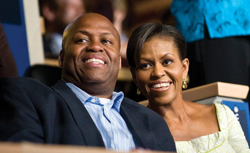 Craig Robinson ’83 and Obama at the Democratic National Convention in August 2008.