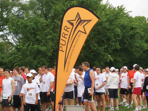  Fit and hardy reuners prepare to join ’85’s service project, the Princeton University Reunions Run, which benefited Princeton Young Achievers and the World Food Programme. 