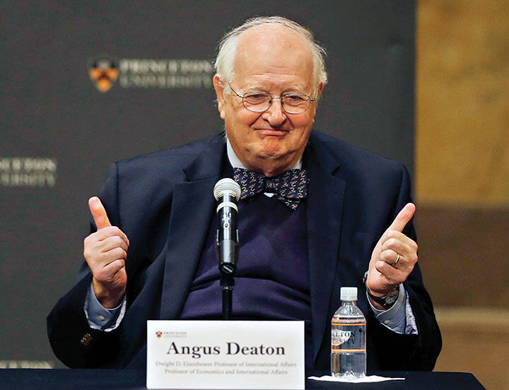 OTC-NobelDeatonNew.jpg Thumbs-up from Princeton’s newest Nobel Prize recipient