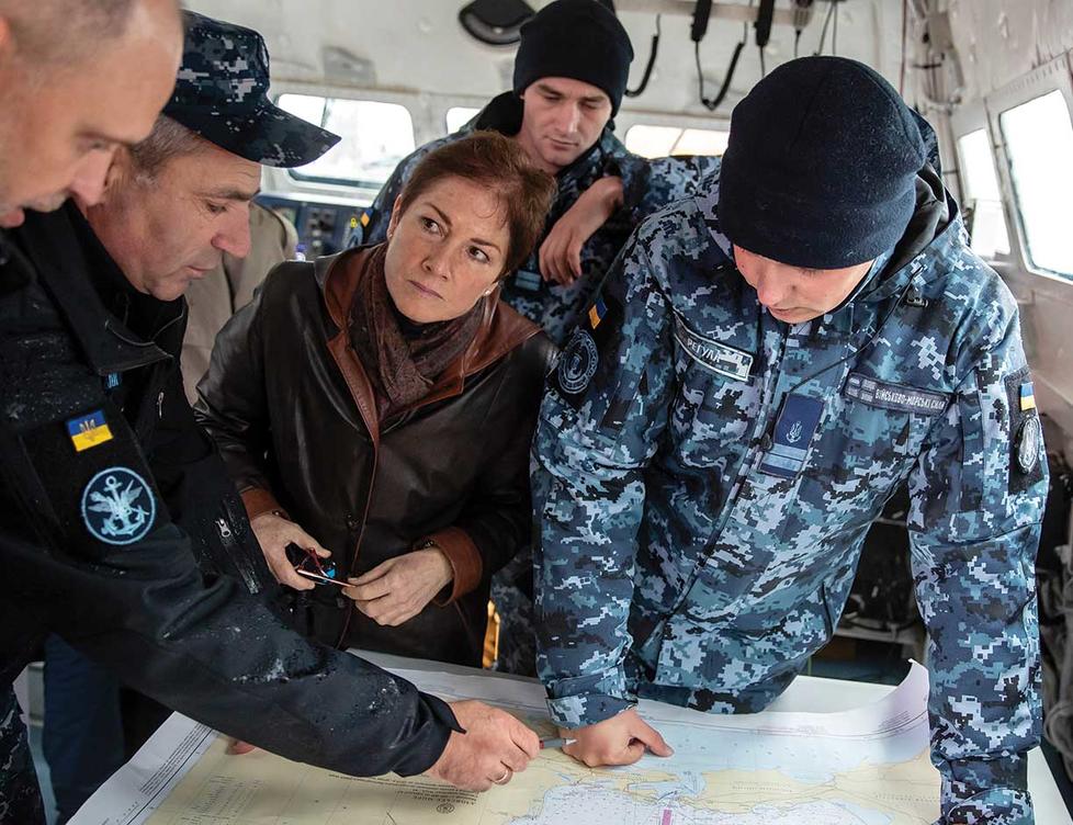 Photo of Yovanovitch on a Ukranian gunship in the Sea of Azov in October 2018