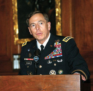 i-3b1afcd4d8555b7b7404f6867412b218-petraeus.jpg