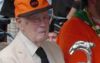 i-9cb7bfdcc281b40fab755af719482f83-1925_thumb.jpg