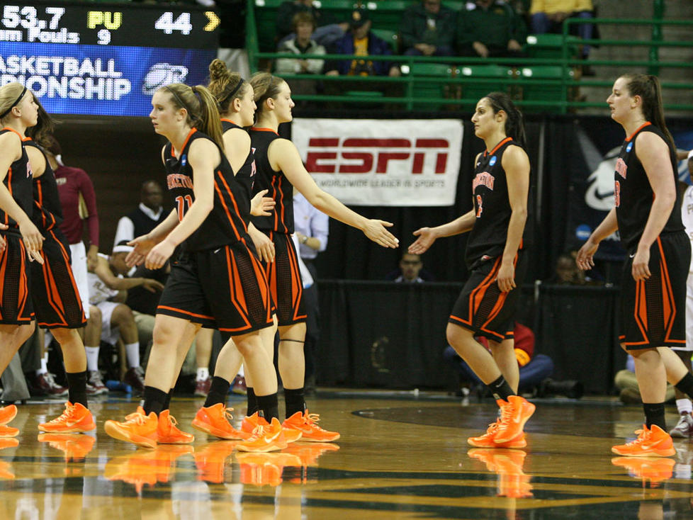 Florida State took control in the final 10 minutes. With less than a minute remaining, underclassmen greet the seniors as they leave the court for the final time as Tigers.